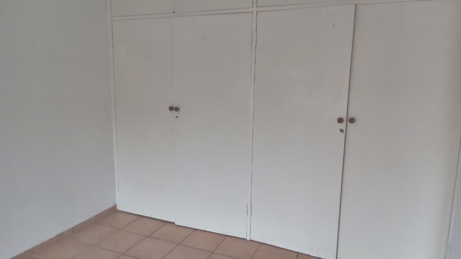 1 Bedroom Property for Sale in Witpoortjie Gauteng