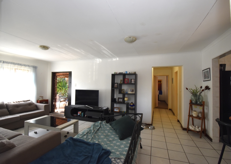 3 Bedroom Property for Sale in Radiokop Gauteng