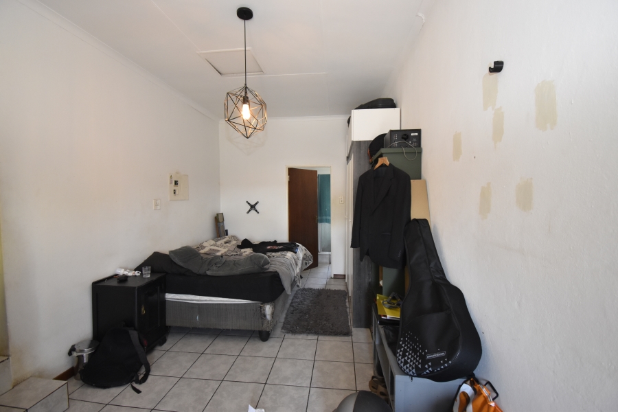 3 Bedroom Property for Sale in Radiokop Gauteng