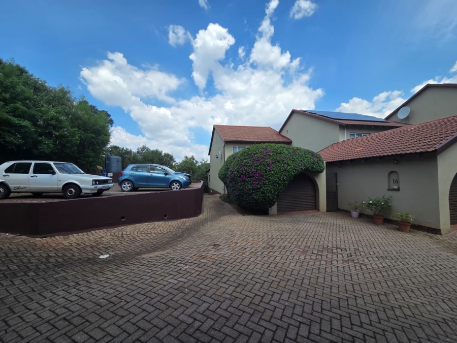 3 Bedroom Property for Sale in Quellerina Gauteng