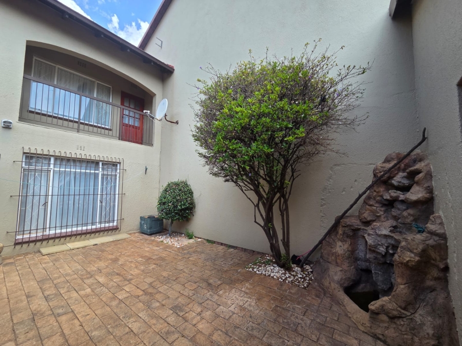 3 Bedroom Property for Sale in Quellerina Gauteng