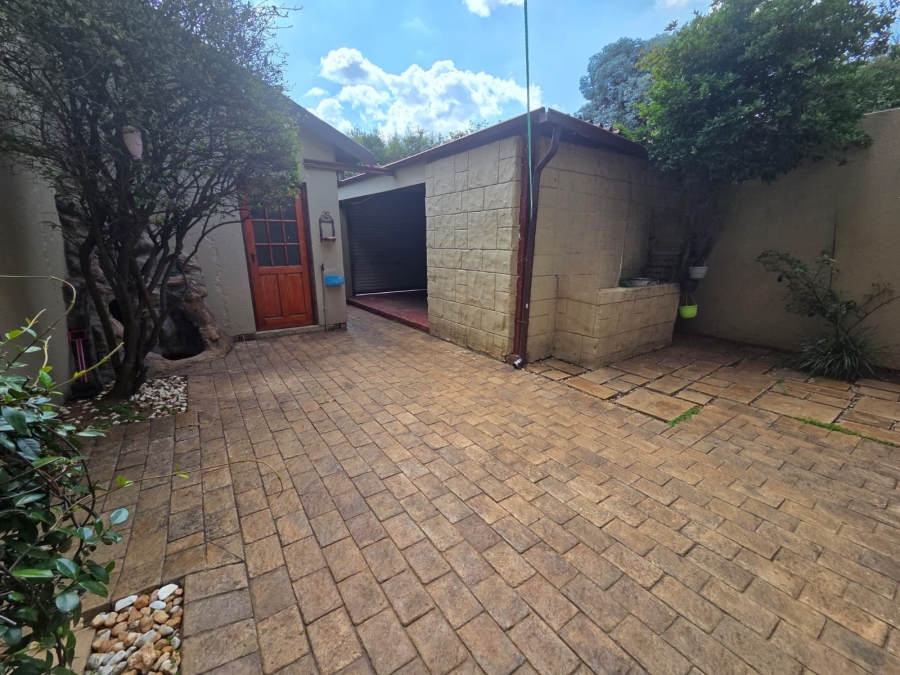 3 Bedroom Property for Sale in Quellerina Gauteng