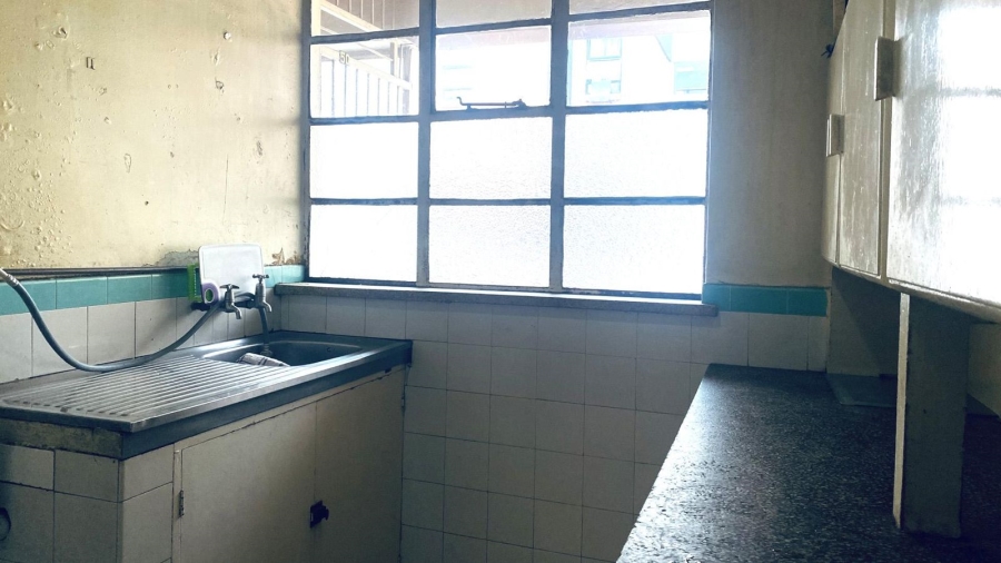 2 Bedroom Property for Sale in Hillbrow Gauteng