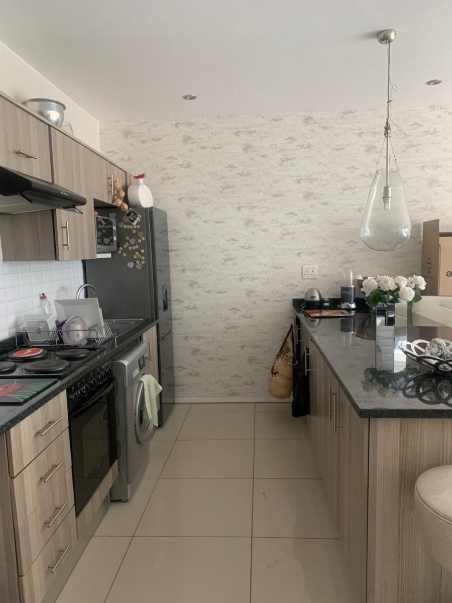 1 Bedroom Property for Sale in Morningside Gauteng