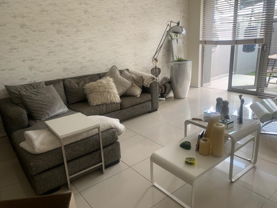 1 Bedroom Property for Sale in Morningside Gauteng