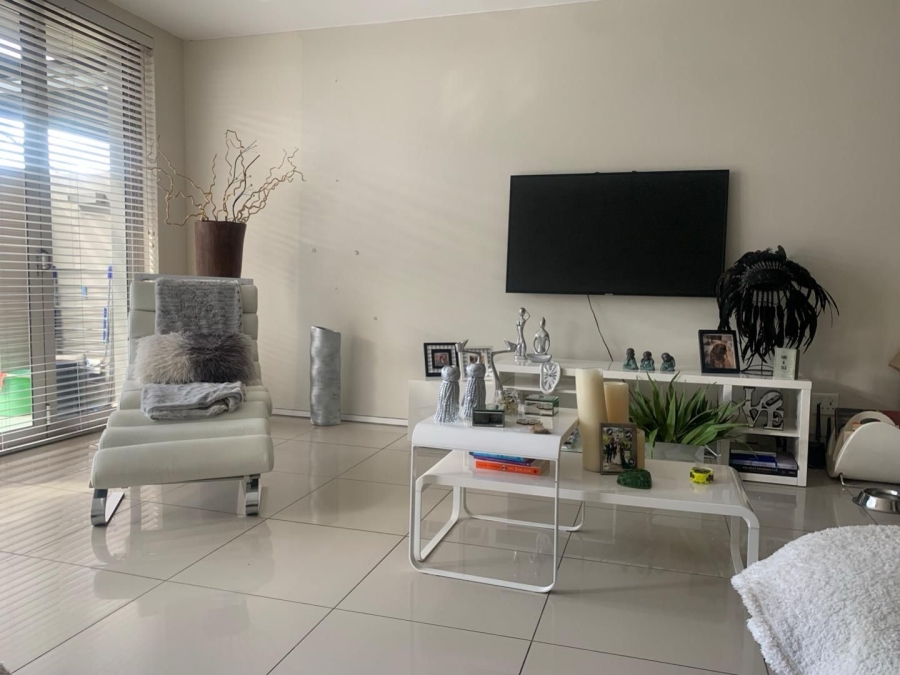 1 Bedroom Property for Sale in Morningside Gauteng