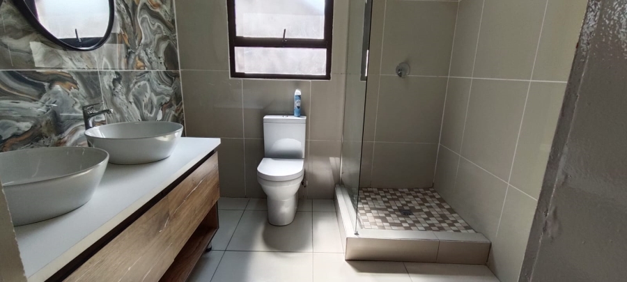 10 Bedroom Property for Sale in Oberholzer Gauteng
