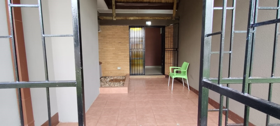 10 Bedroom Property for Sale in Oberholzer Gauteng