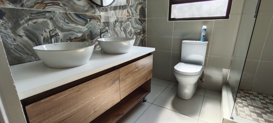 10 Bedroom Property for Sale in Oberholzer Gauteng