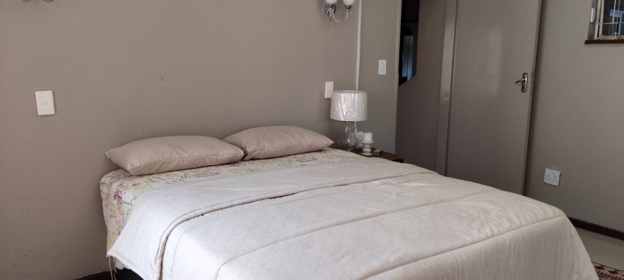 10 Bedroom Property for Sale in Oberholzer Gauteng