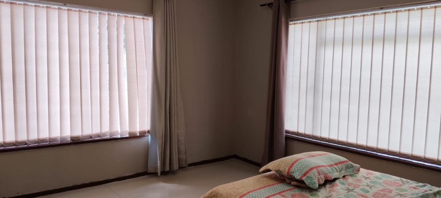 10 Bedroom Property for Sale in Oberholzer Gauteng