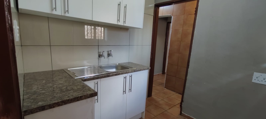 10 Bedroom Property for Sale in Oberholzer Gauteng
