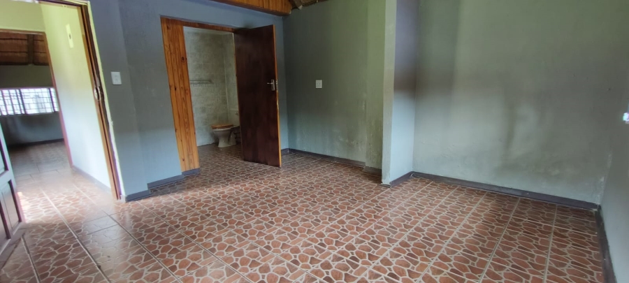 10 Bedroom Property for Sale in Oberholzer Gauteng