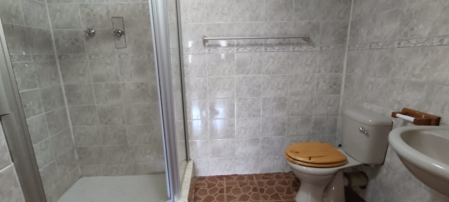 10 Bedroom Property for Sale in Oberholzer Gauteng