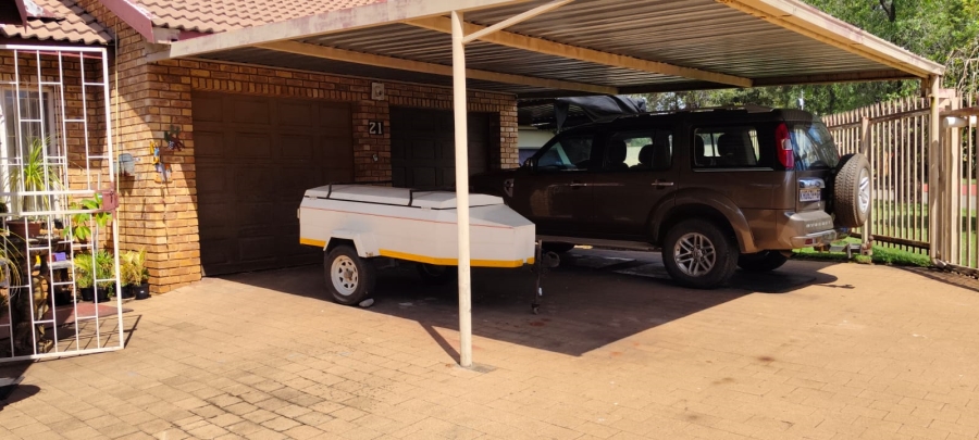 3 Bedroom Property for Sale in Westonaria Gauteng