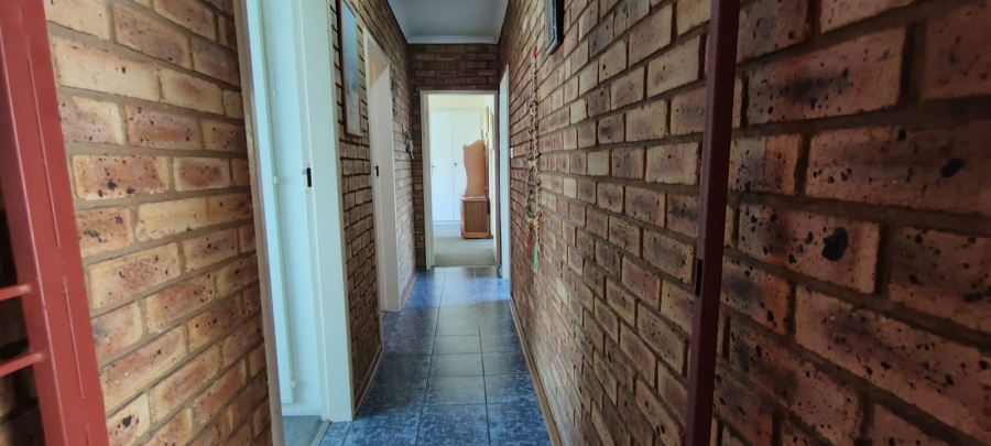 3 Bedroom Property for Sale in Westonaria Gauteng