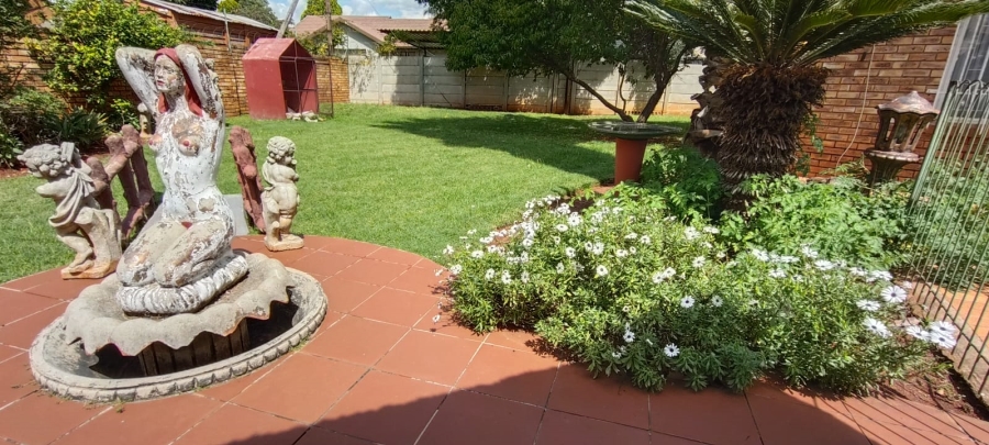 3 Bedroom Property for Sale in Westonaria Gauteng