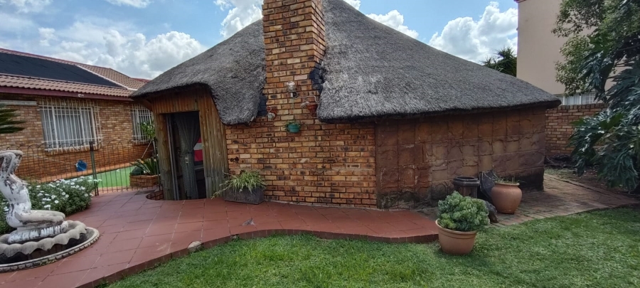 3 Bedroom Property for Sale in Westonaria Gauteng