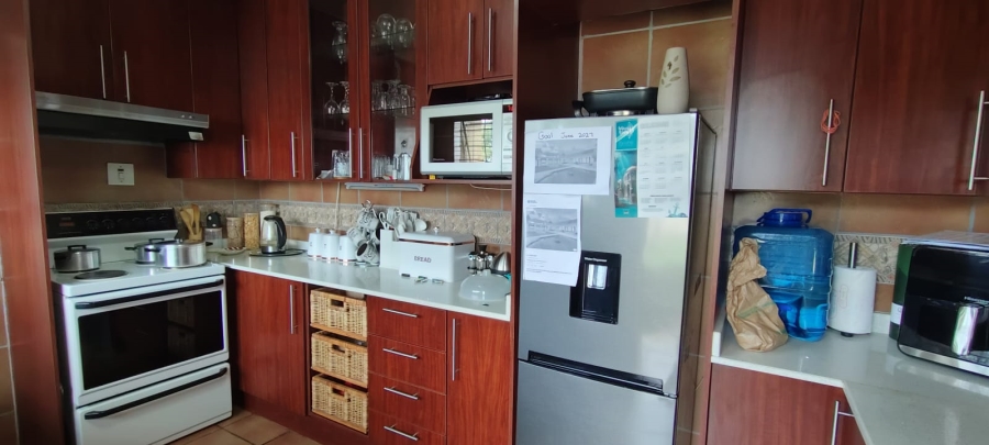 3 Bedroom Property for Sale in Hillshaven Gauteng