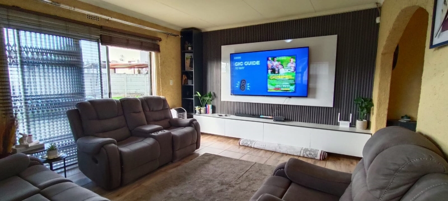 3 Bedroom Property for Sale in Hillshaven Gauteng