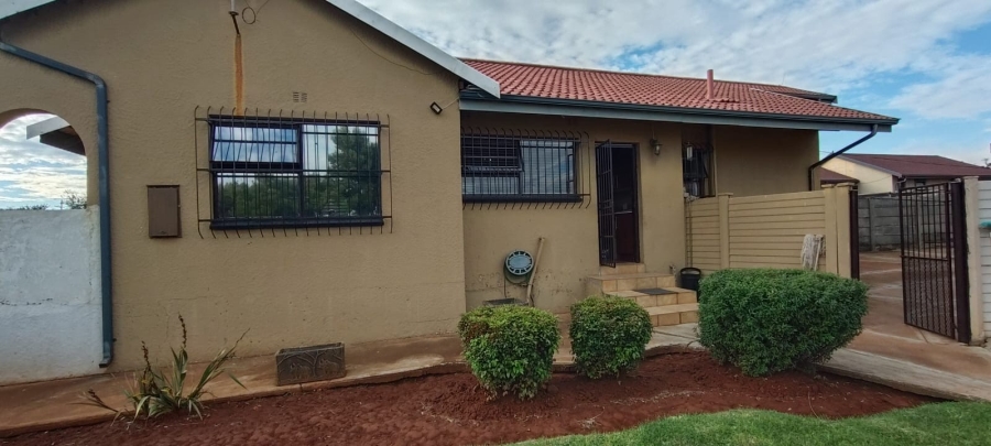 3 Bedroom Property for Sale in Hillshaven Gauteng