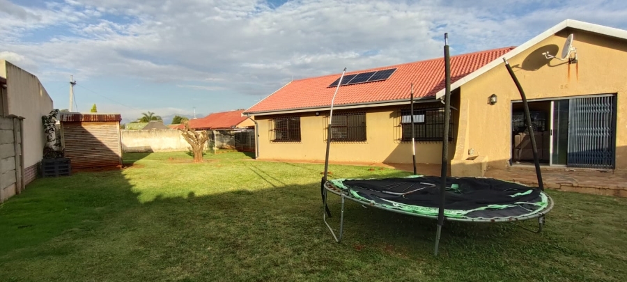 3 Bedroom Property for Sale in Hillshaven Gauteng