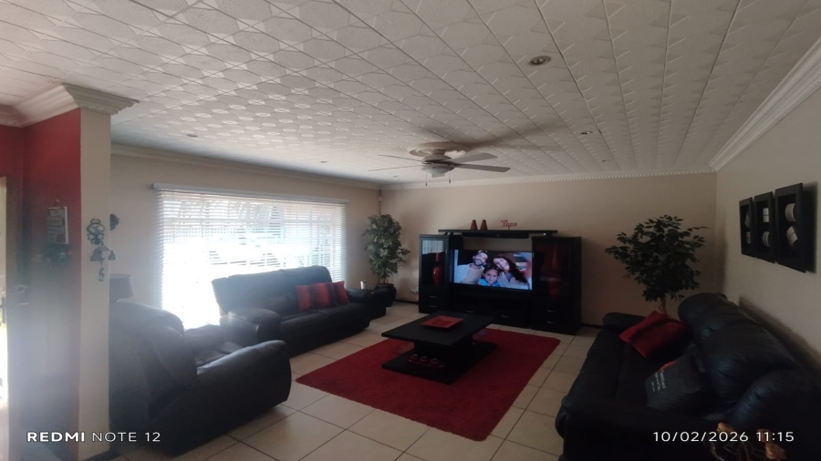 3 Bedroom Property for Sale in Vanderbijlpark SE 6 Gauteng