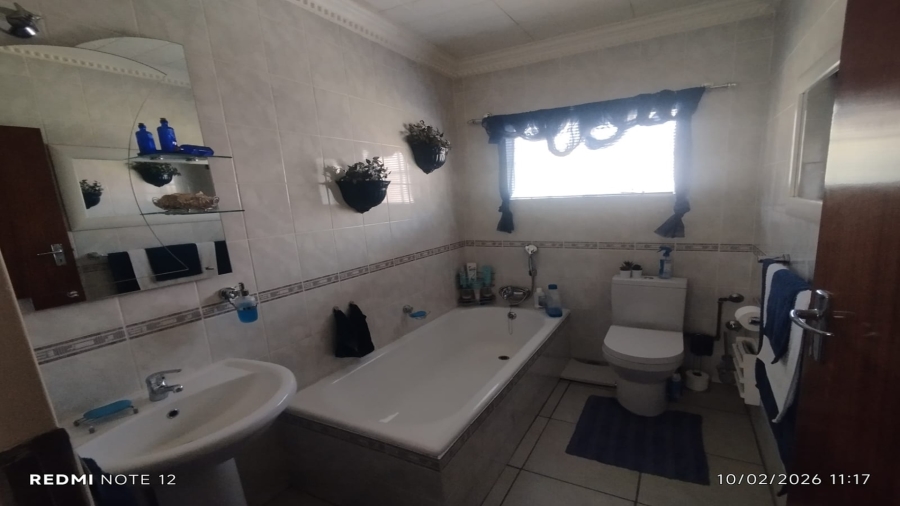 3 Bedroom Property for Sale in Vanderbijlpark SE 6 Gauteng
