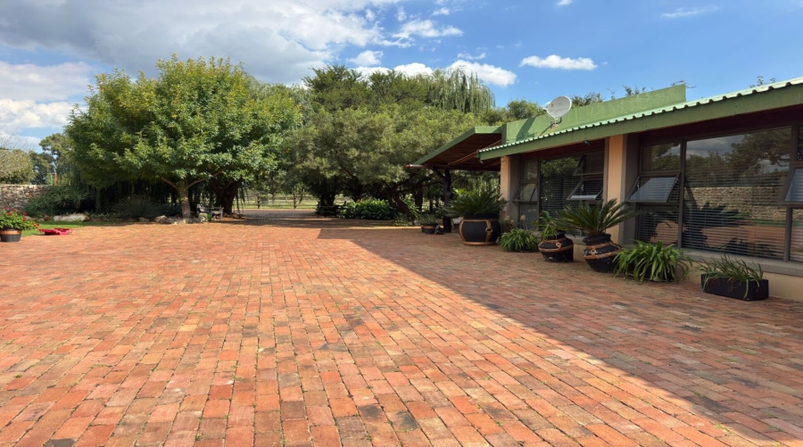 4 Bedroom Property for Sale in Agricultural Holding 464 Gauteng