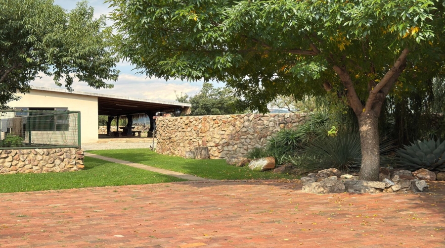 4 Bedroom Property for Sale in Agricultural Holding 464 Gauteng