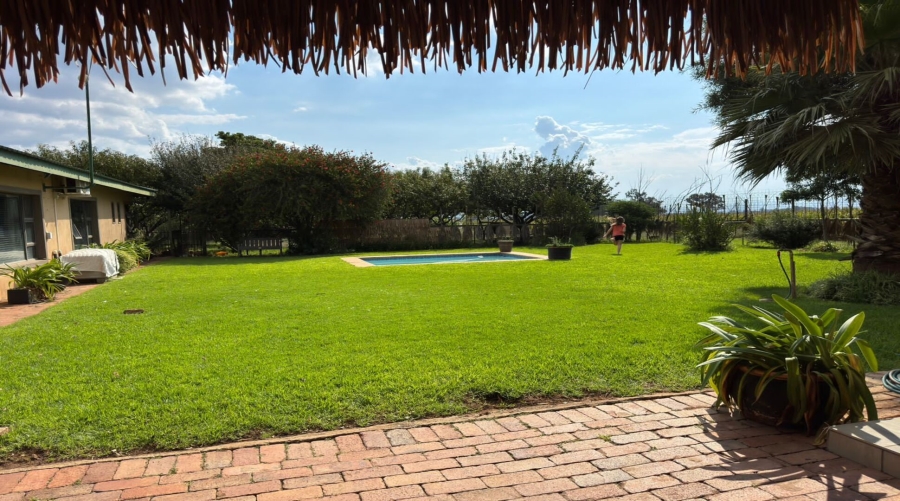 4 Bedroom Property for Sale in Agricultural Holding 464 Gauteng