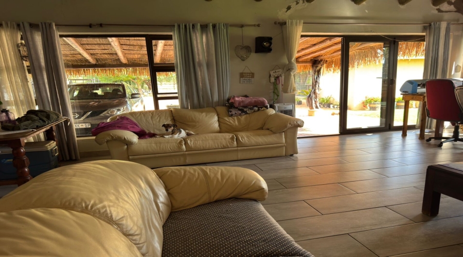 4 Bedroom Property for Sale in Agricultural Holding 464 Gauteng