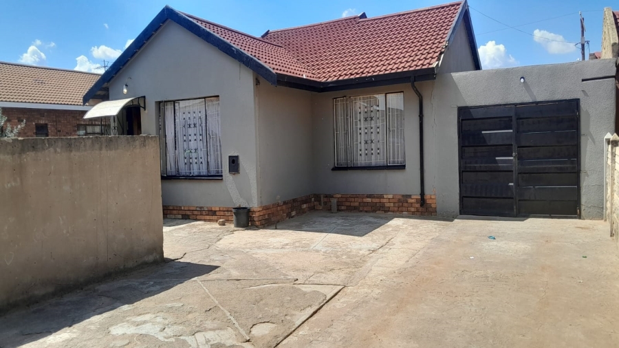 3 Bedroom Property for Sale in Sebokeng Zone 6 Gauteng