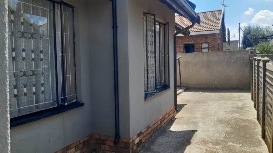 3 Bedroom Property for Sale in Sebokeng Zone 6 Gauteng