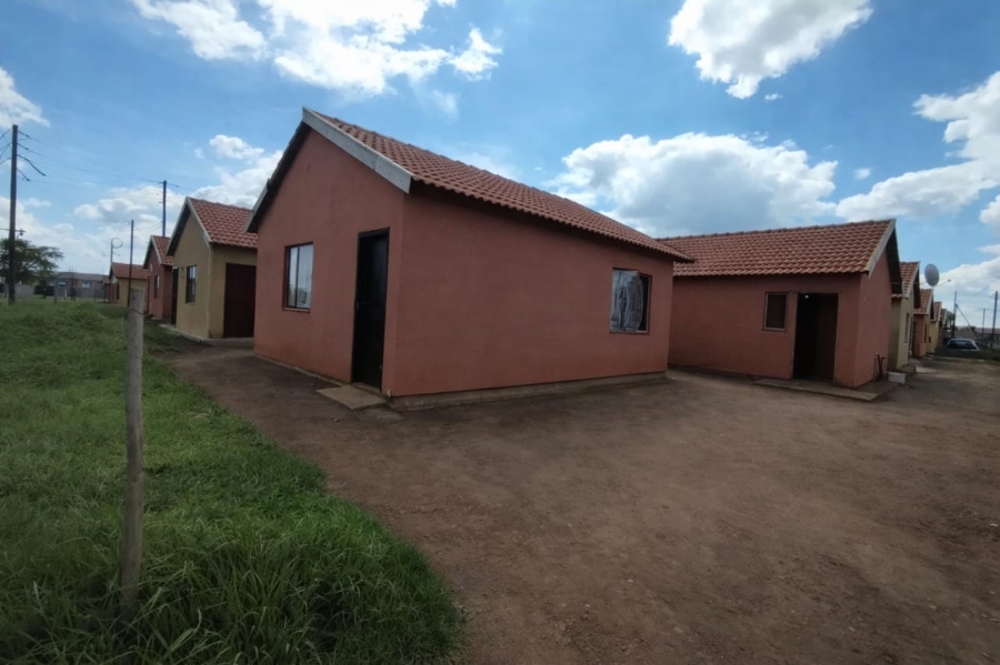4 Bedroom Property for Sale in Golden Gardens Gauteng