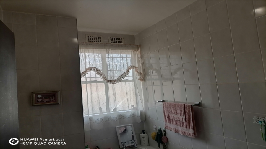 2 Bedroom Property for Sale in Vanderbijlpark CW 3 Gauteng