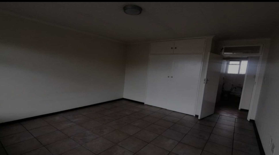 2 Bedroom Property for Sale in Vanderbijlpark CW 3 Gauteng