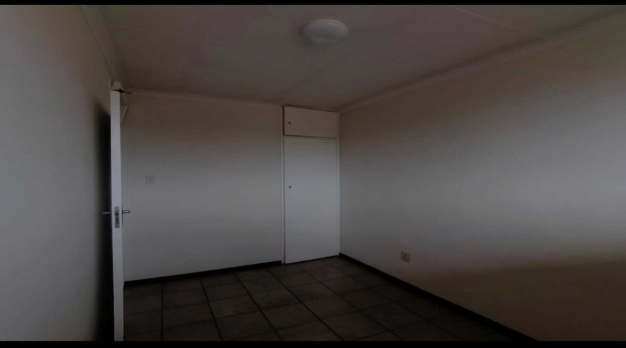 2 Bedroom Property for Sale in Vanderbijlpark CW 3 Gauteng