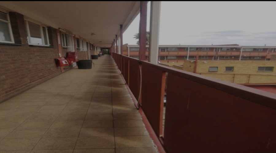 2 Bedroom Property for Sale in Vanderbijlpark CW 3 Gauteng