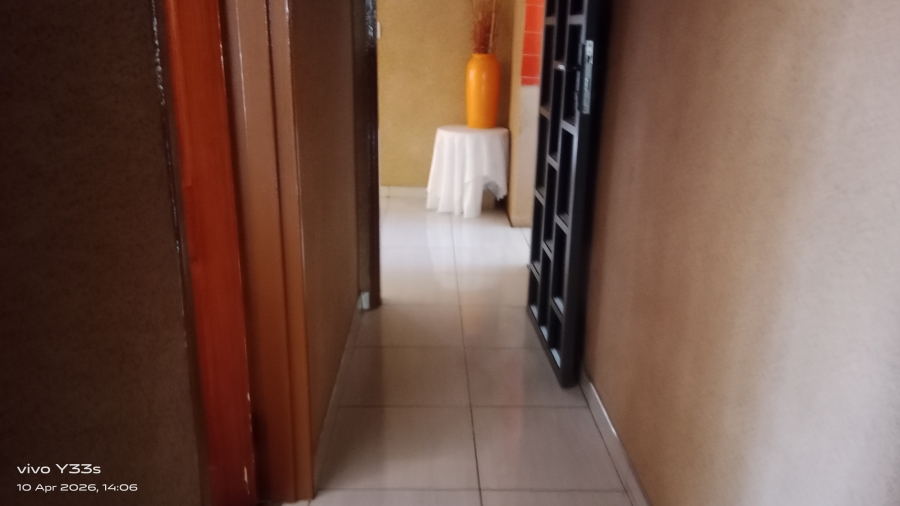 To Let 4 Bedroom Property for Rent in Sonland Park Gauteng