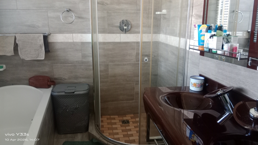 To Let 4 Bedroom Property for Rent in Sonland Park Gauteng