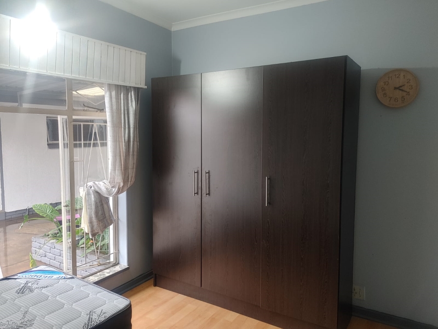 To Let 6 Bedroom Property for Rent in Vanderbijlpark SE 2 Gauteng