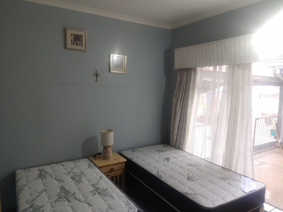 To Let 6 Bedroom Property for Rent in Vanderbijlpark SE 2 Gauteng
