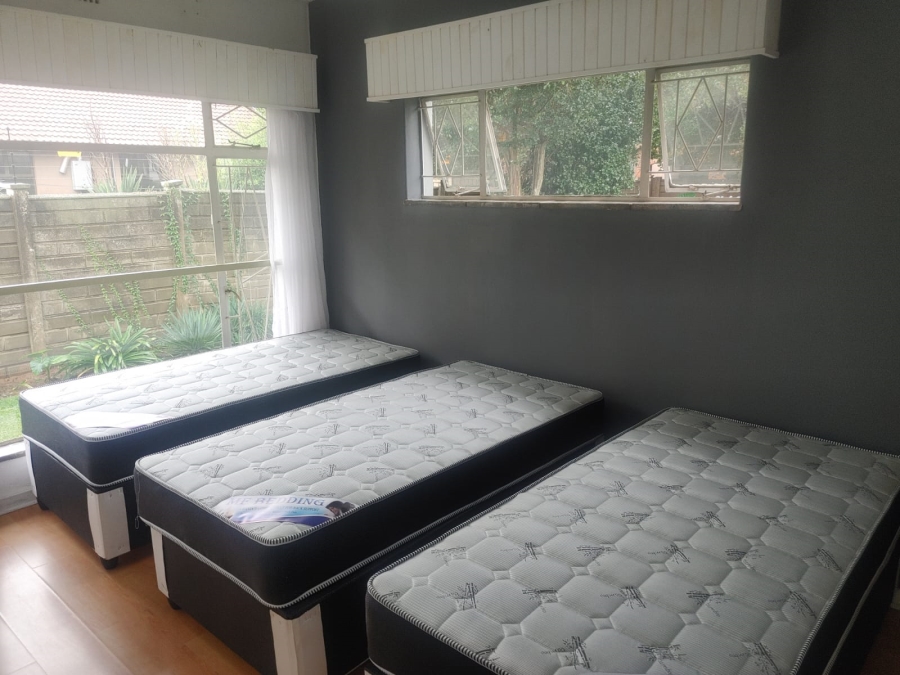 To Let 6 Bedroom Property for Rent in Vanderbijlpark SE 2 Gauteng