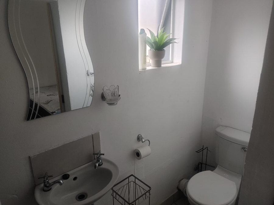 To Let 6 Bedroom Property for Rent in Vanderbijlpark SE 2 Gauteng