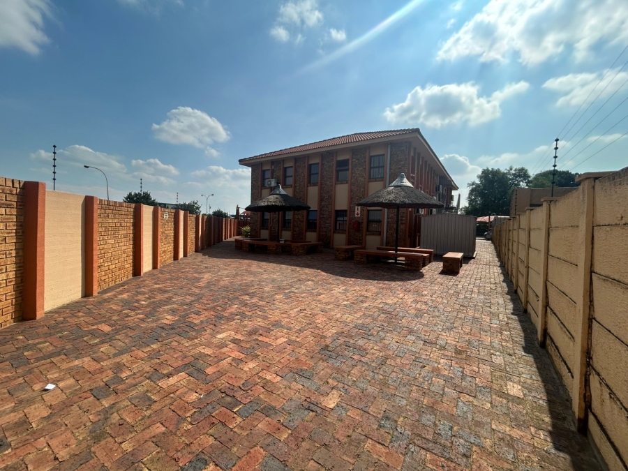 To Let Commercial Property for Rent in Vanderbijlpark SE 6 Gauteng