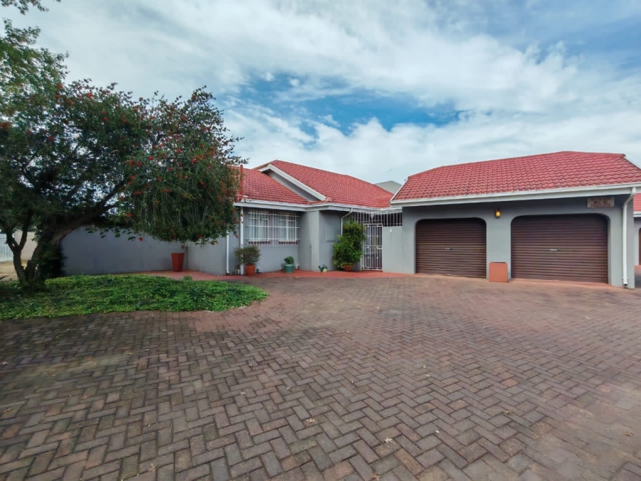 3 Bedroom Property for Sale in Three Rivers Gauteng