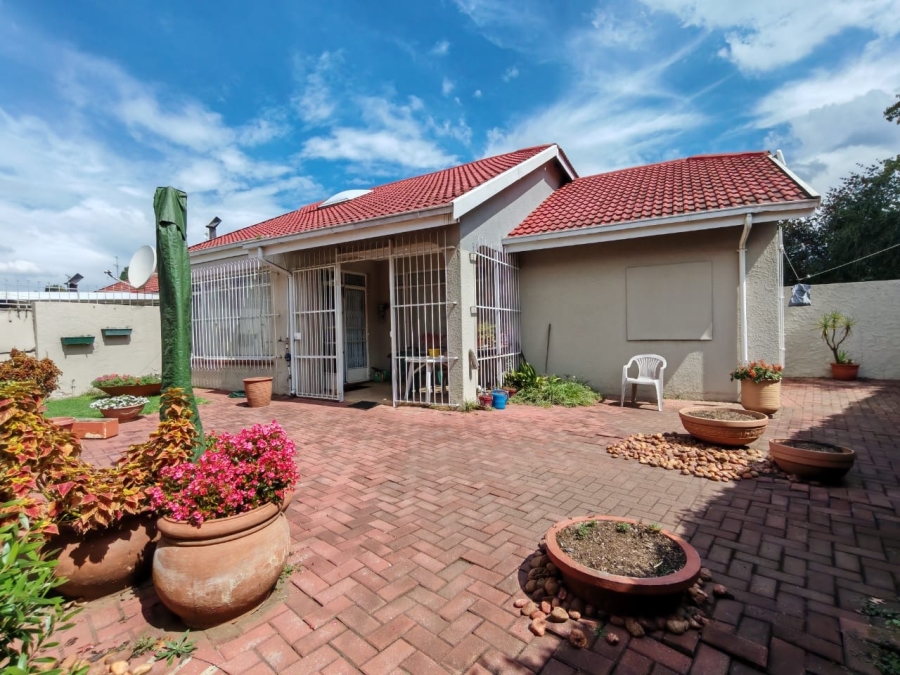 3 Bedroom Property for Sale in Three Rivers Gauteng