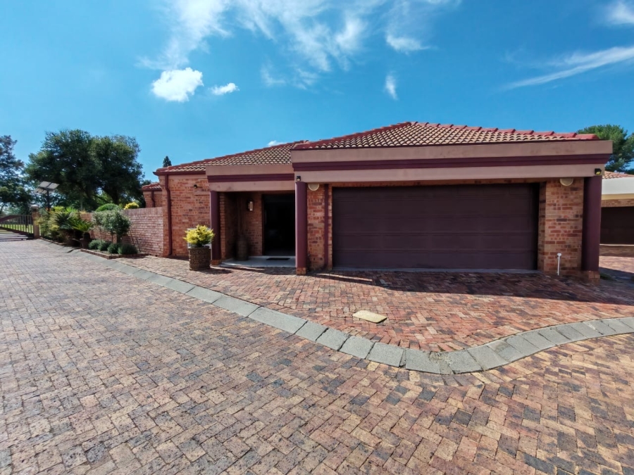 3 Bedroom Property for Sale in Three Rivers Gauteng