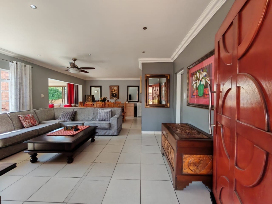 3 Bedroom Property for Sale in Three Rivers Gauteng